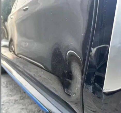 小区地库里出车祸<strong></p>
<p>浙商证券上市预估价格</strong>,女子惊呆了:对方竟然不是人!更糟心的是...