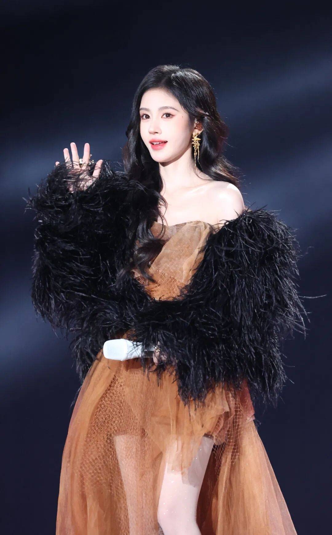 丝芭传媒称鞠婧祎多次编造谎言<strong></p>
<p>证券的中登安全证书</strong>,“涉嫌严重经济犯罪”,将择日全网公开实名举报